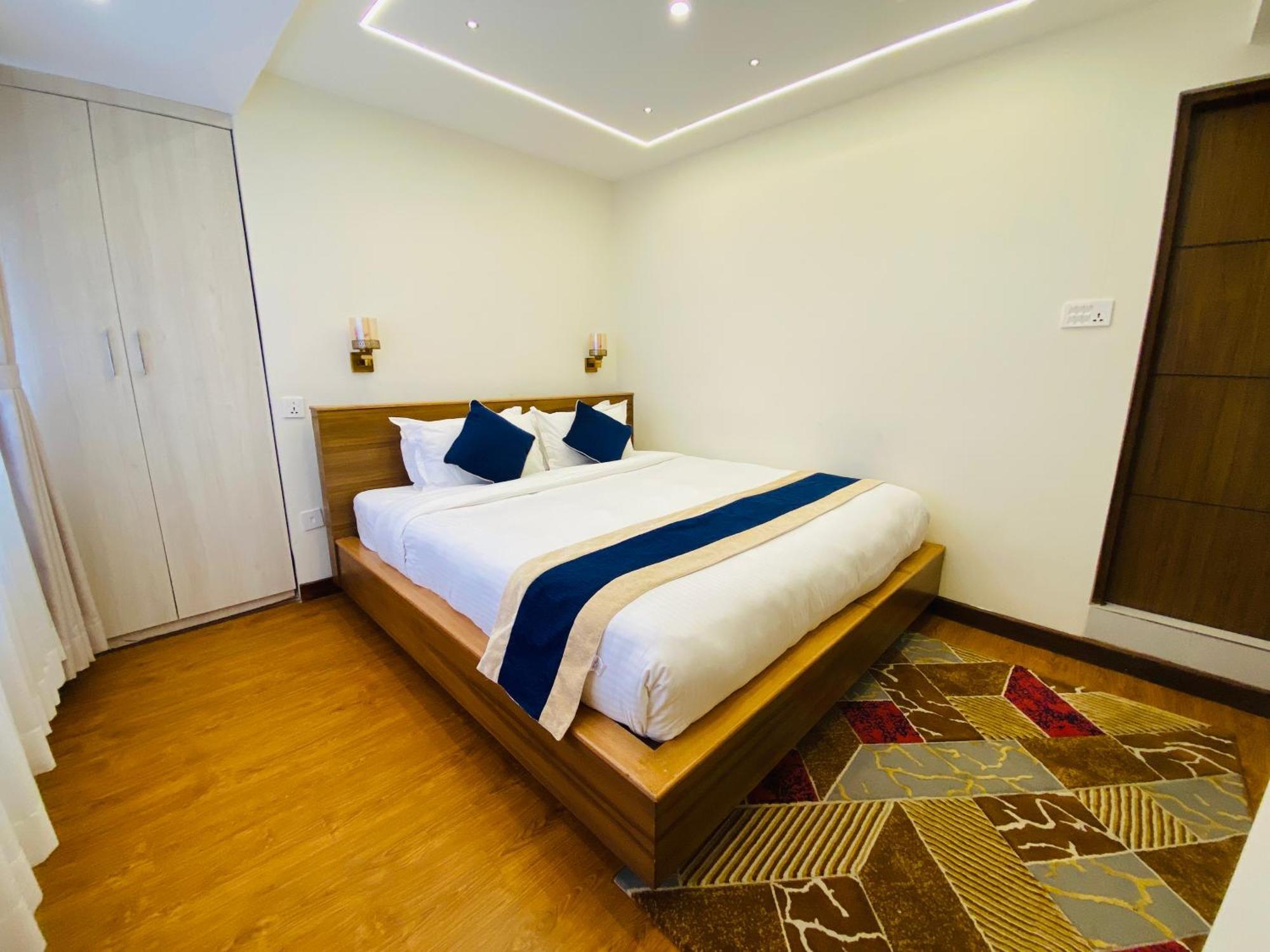 Kathmandu Business Hotel Exterior photo